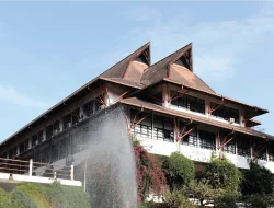 Tim Mahasiswa ITB Meraih Juara Kedua di Youth Program Competition dengan Inovasi Mitigasi Bencana Alam di Kawasan Ijen
