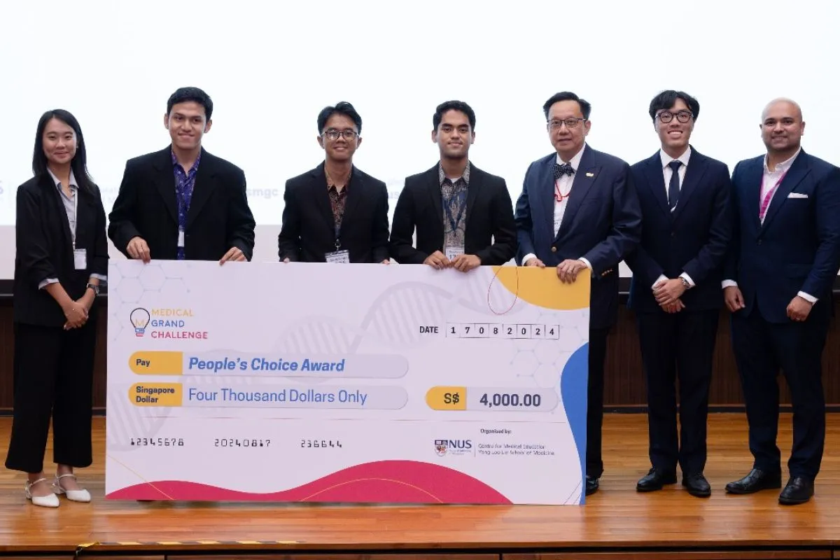 Tiga inovasi dari mahasiswa UI menerima penghargaan di NUS Medical Challenge